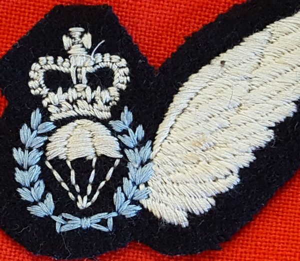 AUSTRALIAN DEFENCE FORCES PARACHUTE JUMP INSTRUCTOR UNIFORM QUALIFICATION PATCH