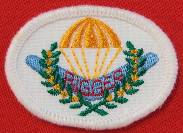 AUSTRALIAN DEFENCE FORCES RIGGER QUALIFICATION PATCH FOR THE MESS UNIFORM