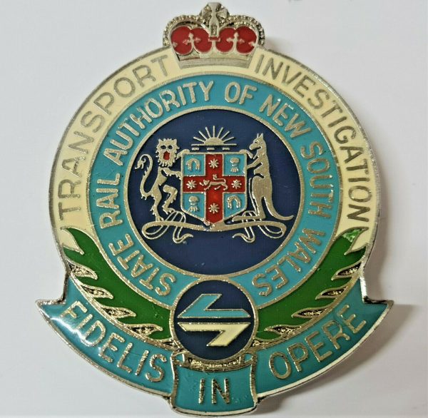 OBSOLETE AUSTRALIAN STATE RAIL AUTHORITY INVESTIGATION UNIFORM CAP BADGE