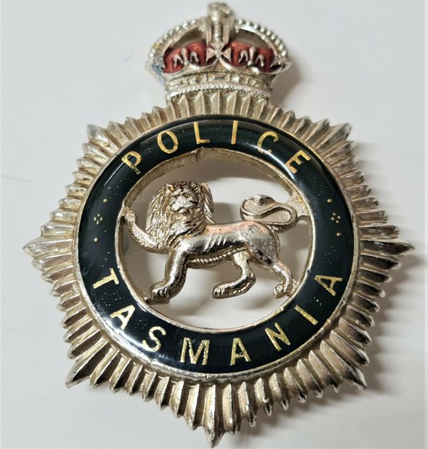 OBSOLETE AUSTRALIAN TASMANIA POLICE UNIFORM CAP BADGE 1960'S