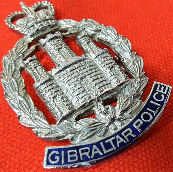 OBSOLETE BRITISH GIBRALTAR POLICE FORCE UNIFORM CAP BADGE 1970'S