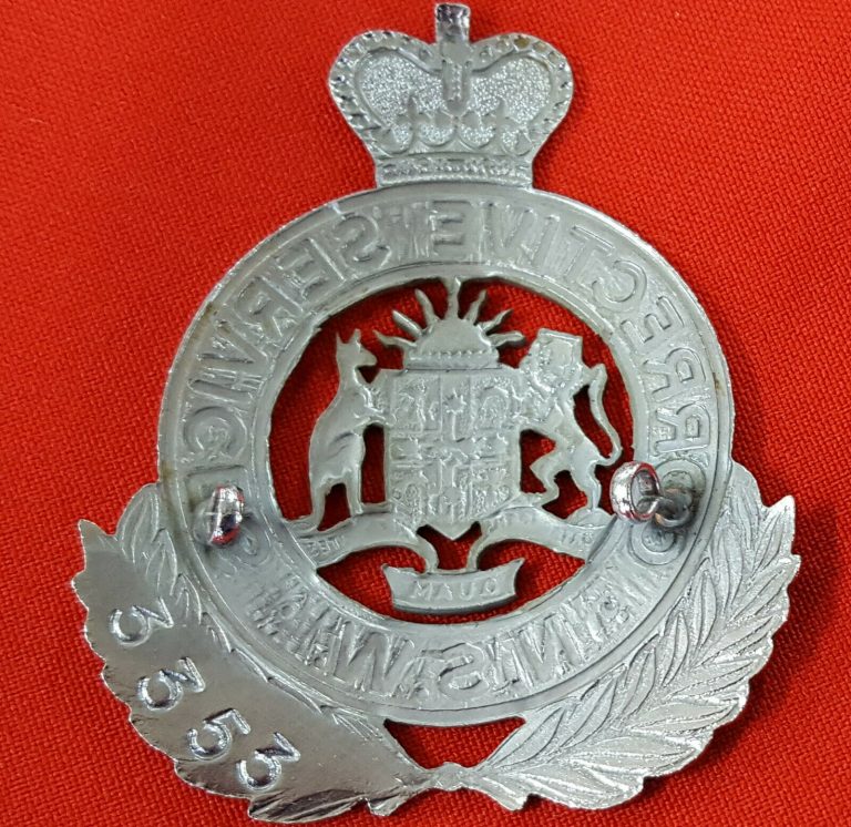 OBSOLETE NEW SOUTH WALES CORRECTIVE SERVICES UNIFORM CAP BADGE 1960'S ERA