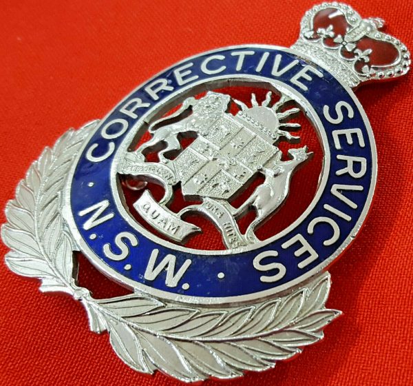 OBSOLETE NEW SOUTH WALES CORRECTIVE SERVICES UNIFORM CAP BADGE 1960'S ERA