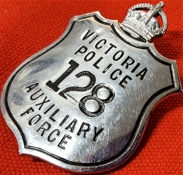 OBSOLETE VICTORIA POLICE AUXILIARY FORCE UNIFORM CAP BADGE BY K G LUKE MELBOURNE