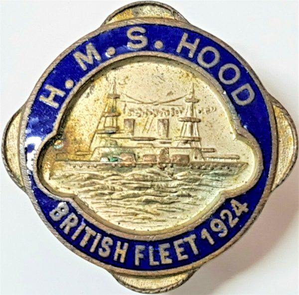 POST WW1 ERA AUSTRALIAN BRITISH FLEET VISIT HMS HOOD 1924 ENAMELLED BADGE