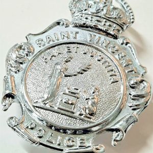 POST WW2 ERA OBSOLETE SAINT VINCENT POLICE FORCE UNIFORM CAP BADGE