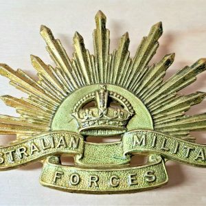 POST WW2 KOREAN WAR ERA AUSTRALIAN ARMY RISING SUN UNIFORM CAP BADGE AIF ANZAC