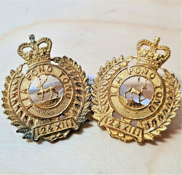 Post WW2 New Zealand Army kia pono tonu collar badges 12th & 13th Regiment