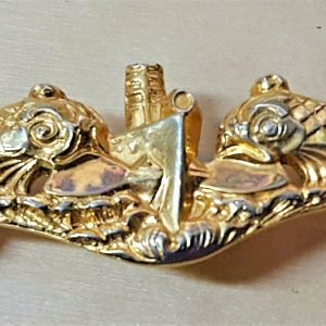 VIETNAM WAR ERA UNITED STATES NAVY SUBMARINER'S UNIFORM OFFICER'S BADGE GEMSCO