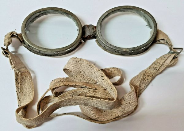 VINTAGE WW2 GERMAN ARMY NAVY OR AIR FORCE UNIFORM PROTECTIVE WEATHER GOGGLES