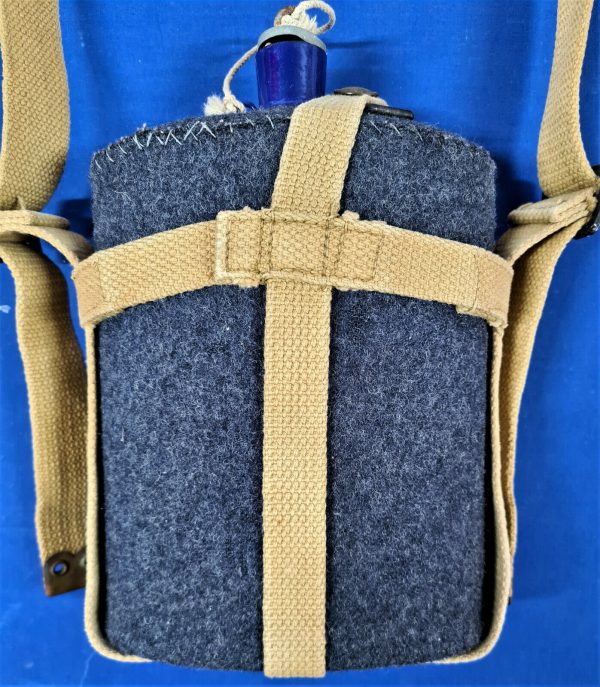 VINTAGE WW2 ROYAL AUSTRALIAN AIR FORCE UNIFORM WATER BOTTLE WITH STRAPS RAAF