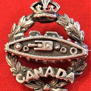 WW1 - WW2 ROYAL ARMOURED CORPS - CANADA SWEET HEART BADGE