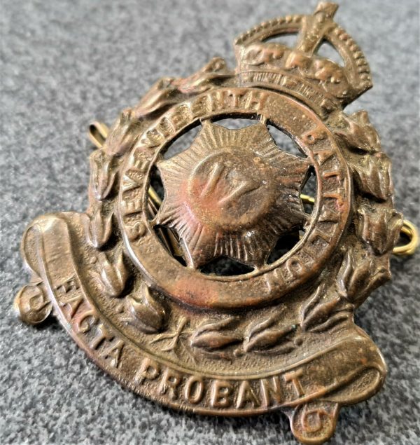 WW2 30-42 ERA AUSTRALIAN ARMY NORTH SYDNEY REGIMENT UNIFORM CAP BADGE 17TH BN