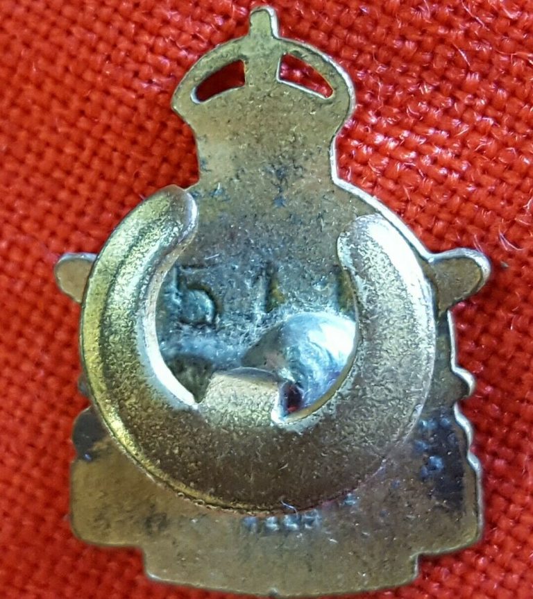 WW2 ERA AUSTRALIAN AIR FORCE ASSOCIATION LAPEL BADGE