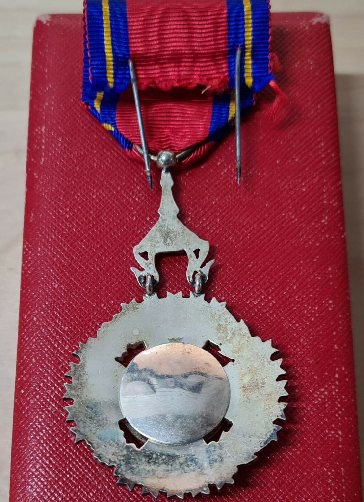 WW2 ERA KINGDOM OF CAMBODIA ORDER OF SAHAMETREI IN ARTHUR BERTRAND CASED MEDAL