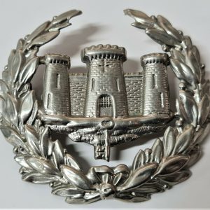 WW1 WW2 ERA OBSOLETE GIBRALTAR POLICE FORCE UNIFORM HELMET CAP BADGE