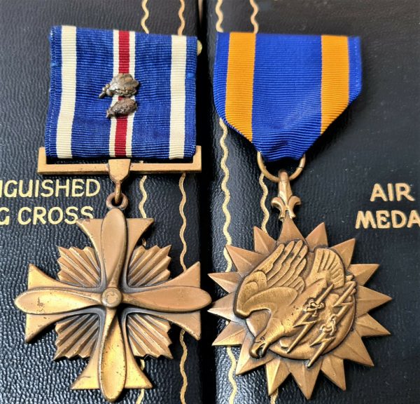 WW2 ERA US ARMY AIR FORCE USAAF DISTINGUISHED FLYING CROSS & AIR MEDAL CASED SET