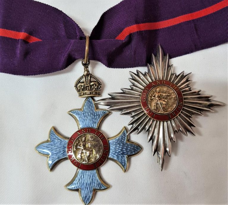 VINTAGE & RARE ORDER OF THE BRITISH EMPIRE KBE MEDAL & BREAST STAR WW1 - Image 2