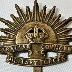 AUSTRALIAN ANZAC WW1 LIGHT HORSE RISING SUN UNIFORM HAT OR CAP BADGE MEDAL