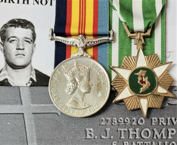 DOW NUI DAT AUSTRALIAN ARMY THOMPSON 5TH BN VIETNAM WAR MEDAL PAIR & RESEARCH