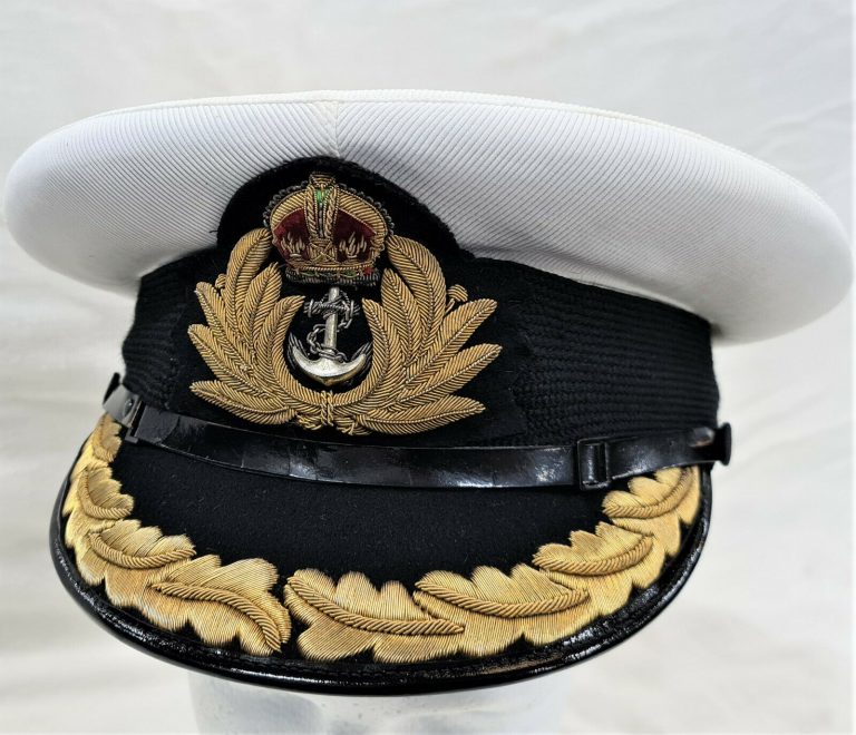 NAMED POST WW2 ROYAL NAVY COMMANDER SUMMER TOP UNIFORM PEAKED CAP LESLIE REEVE - Image 2