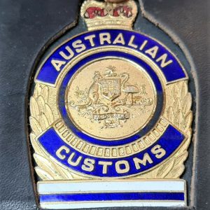 OBSOLETE AUSTRALIAN CUSTOMS SENIOR PREVENTATIVE OFFICER UNIFORM POCKET ID BADGE