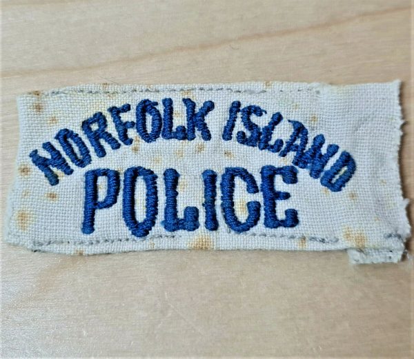 POST WW2 ERA OBSOLETE AUSTRALIAN NORFOLK ISLAND POLICE FORCE UNIFORM PATCH 2