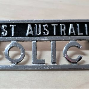 POST WW2 ERA OBSOLETE WEST AUSTRALIAN POLICE FORCE UNIFORM BADGE