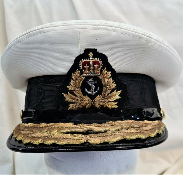 POST WW2 ROYAL CANADIAN NAVY ADMIRAL SUMMER TOP UNIFORM PEAKED CAP - Image 2