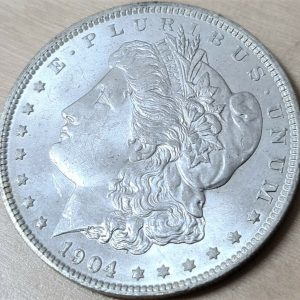 VINTAGE US MORGAN SILVER DOLLAR 1904 COIN