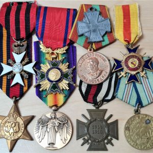 VINTAGE WW1 AND WW2 MEDAL LOT WORLD GERMANY FRANCE RUSSIA