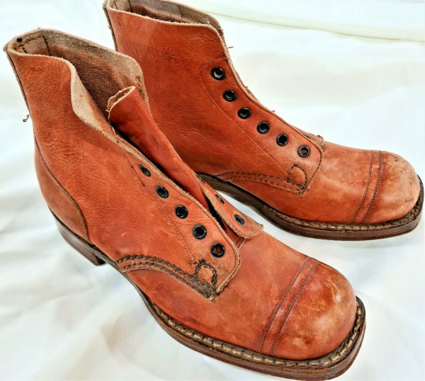 VINTAGE WW2 AUSTRALIAN ARMY UNIFORM LEATHER BOOTS ANZAC AIF