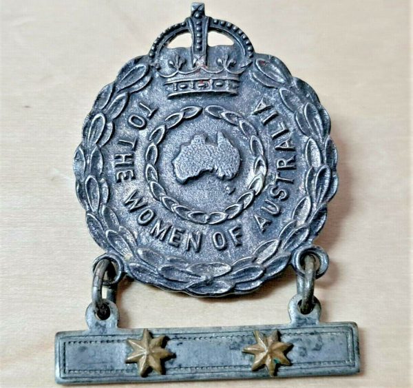 WW2 AUSTRALIAN MOTHER'S & WOMEN'S RELATIVES SON IN SERVICE BADGE A227058 AMOR