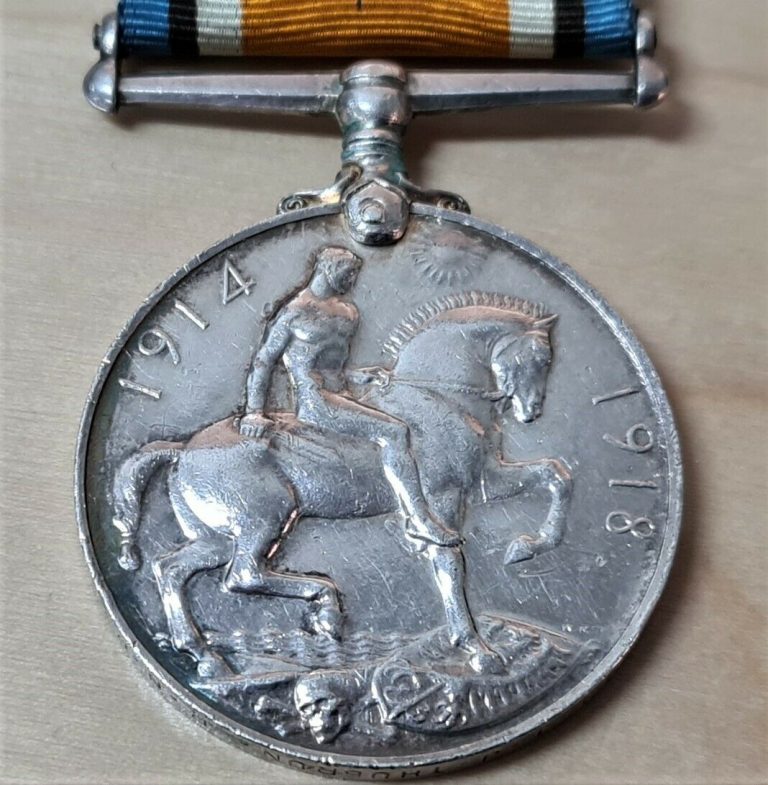 PERTH WA WW1 WAR MEDAL ENGINEER SUB LIEUTENANT THUBRUN ROYAL NAVY RESERVE & WW2