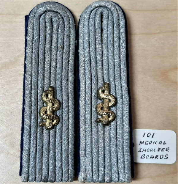 WW2 GERMAN UNIFORM MEDICAL OFFICER'S SHOULDER BOARDS