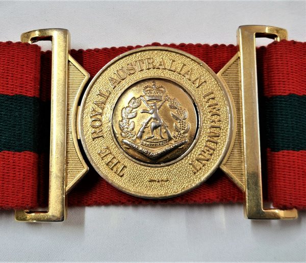 1970's 1980's ARMY ROYAL AUSTRALIAN REGIMENT UNIFORM STABLE BELT & BUCKLE HOBSON