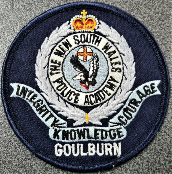 POST WW2 ERA OBSOLETE AUSTRALIAN NSW POLICE FORCE ACADEMY GOLBURN UNIFORM PATCH