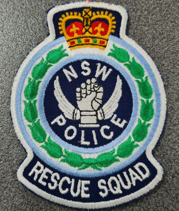 POST WW2 ERA OBSOLETE AUSTRALIAN NSW POLICE FORCE UNIFORM PATCHES LOT 51