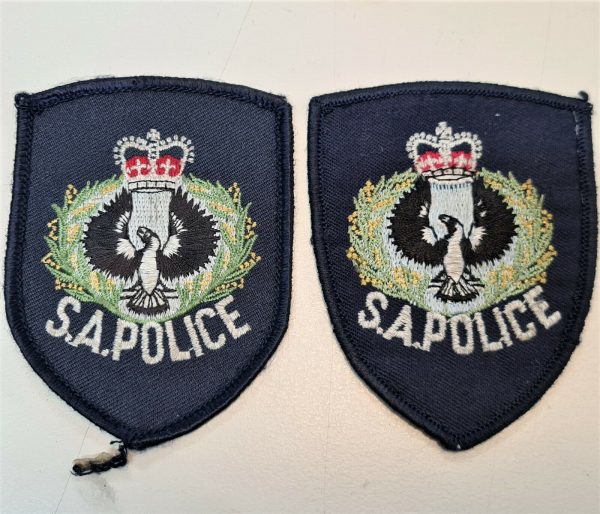 POST WW2 ERA OBSOLETE SOUTH AUSTRALIAN POLICE FORCE UNIFORM PATCHES LOT 2