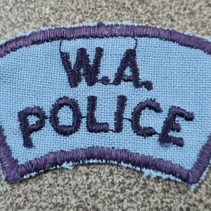 POST WW2 ERA OBSOLETE WESTERN AUSTRALIAN POLICE FORCE UNIFORM PATCH lot 14