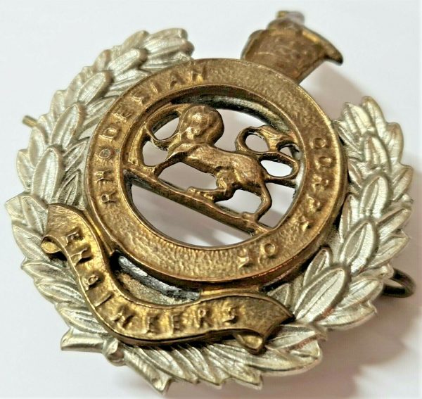 POST WW2 VINTAGE RHODESIAN ARMY ENGINEERS UNIFORM CAP BADGE