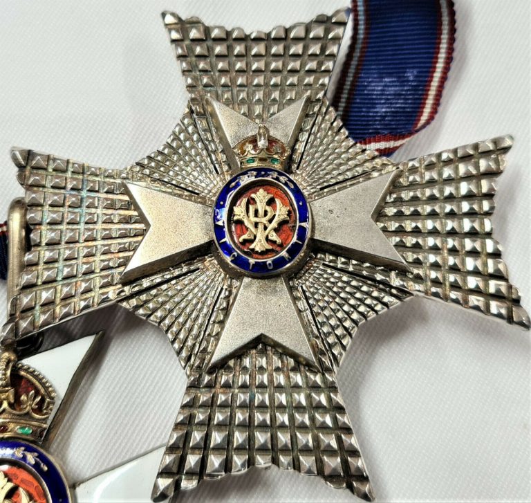 RARE WW1 WW2 BRITISH ROYAL VICTORIAN ORDER NECK BADGE & STAR #1153 MEDAL KCVO - Image 2