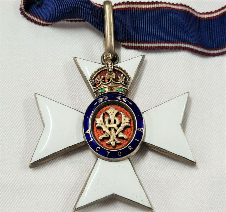 RARE WW1 WW2 BRITISH ROYAL VICTORIAN ORDER NECK BADGE & STAR #1153 MEDAL KCVO - Image 6