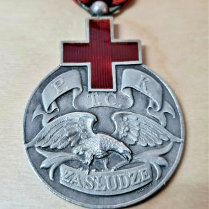 WW2 ERA POLAND RED CROSS MEDAL 1941 SILVER & ENAMEL ODZNAKA HONOROWA PTCK