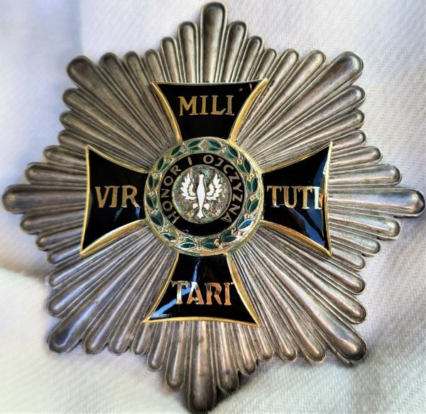 REPUBLIC OF POLAND OF VIRTUTI MILITARI STAR UNIFORM BREAST BADGE MEDAL