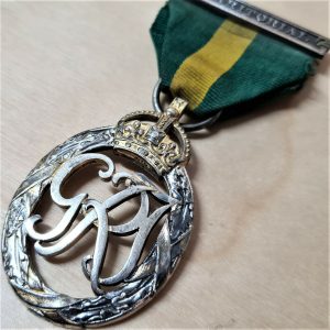 WW2 BRITISH TERRITORIAL ARMY EFFICIENCY DECORATION 1943 DATED MEDAL