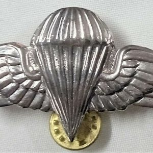 POST WW2 ERA EGYPT PARACHUTE QUALIFICATION WINGS UNIFORM BADGE