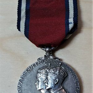 VINTAGE PRE WW2 KING GEORGE V SILVER JUBILEE MEDAL 1935