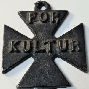 VINTAGE & RARE WW1 BRITISH MADE PROPAGANDA IRON CROSS MEDAL FIRST WORLD WAR