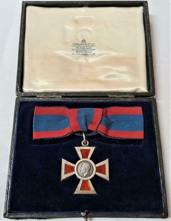 WW1 British Royal Red Cross Medal (Associate) 2nd Class in original Garrard case